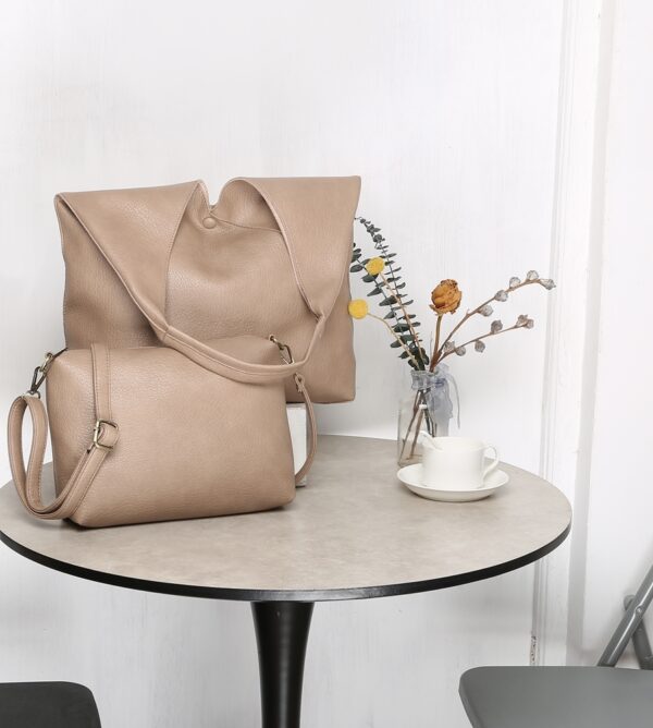 976 _Bag in a bag_