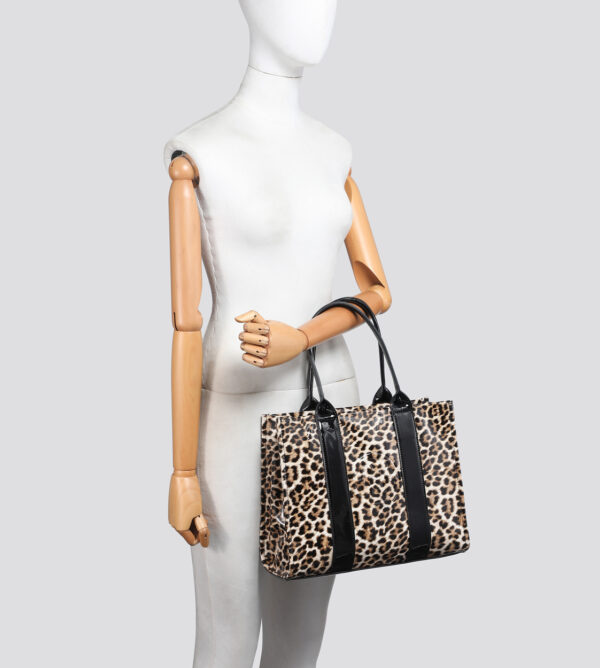 25432 Leopard Print Patent Tote Bag