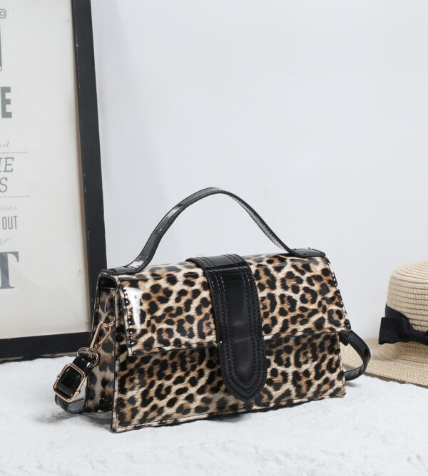 25456 Leopard Print Patent Crossbody Bag