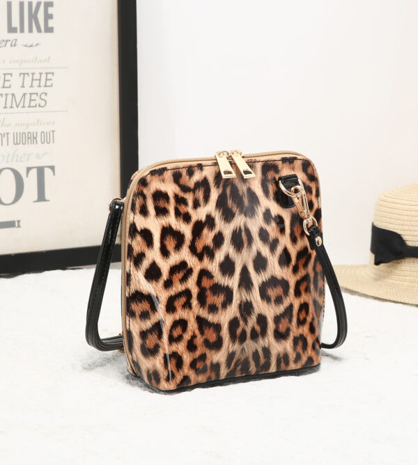 25465 Leopard Print Crossbody Bag