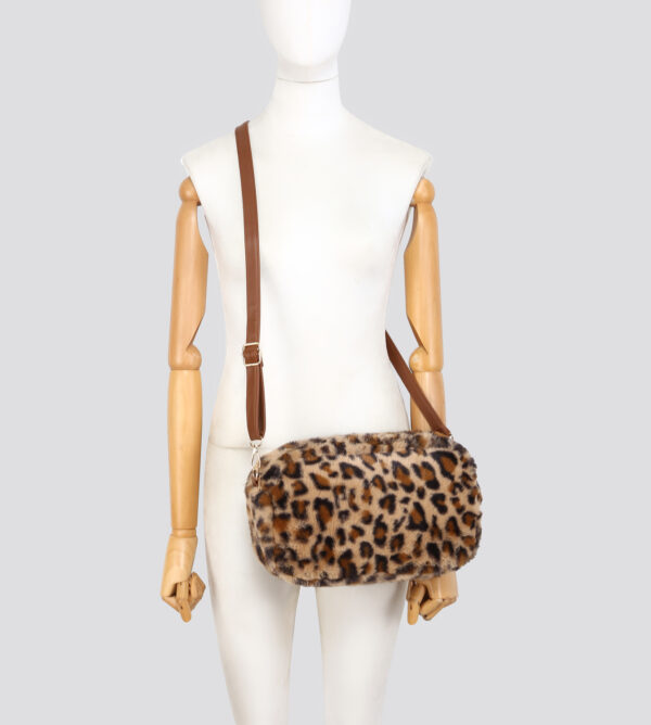 25421 Leopard Print Faux Fur Crossbody Bag