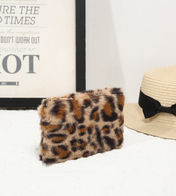 25419 Faux Fur Purse