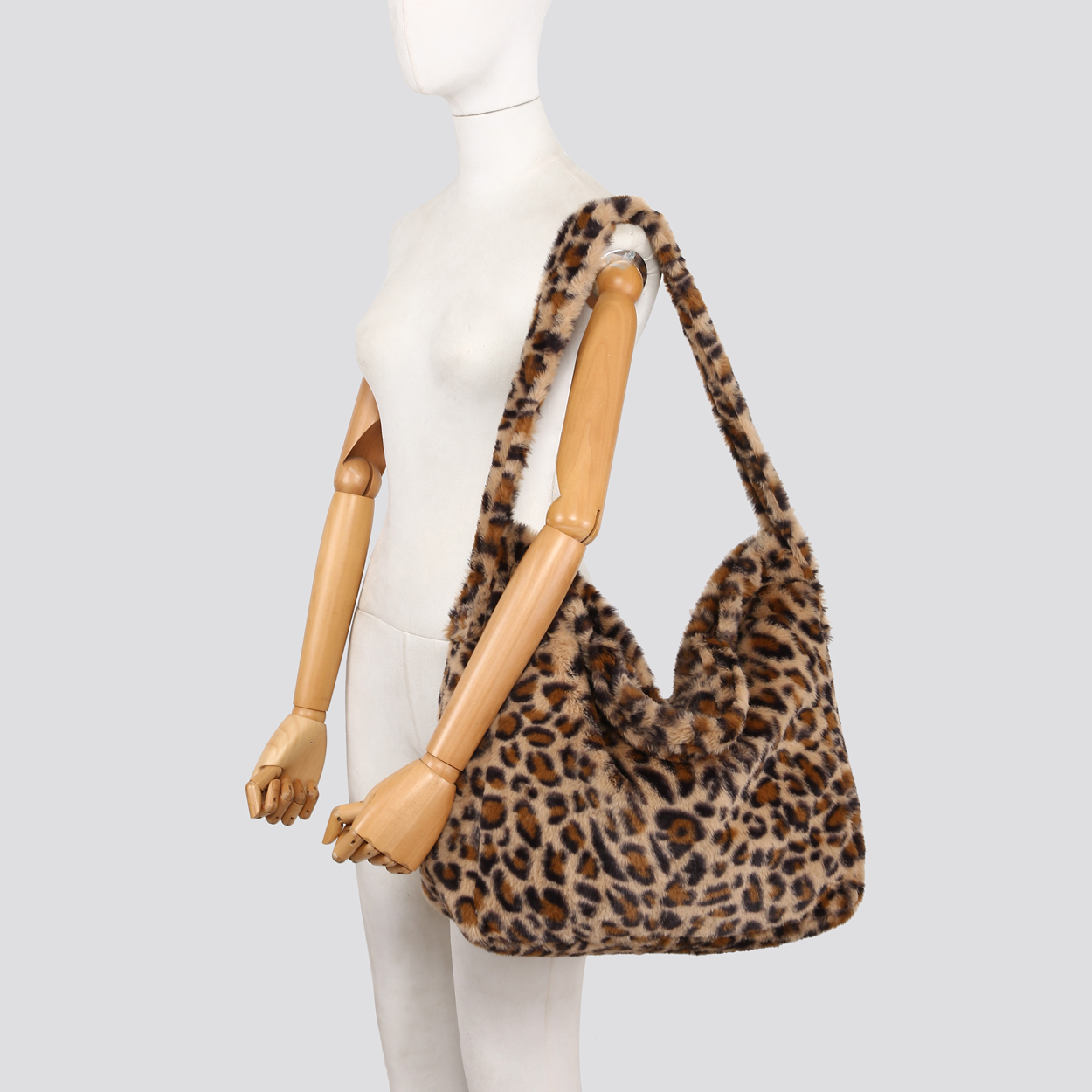 25426 Leopard Print Faux Fur Shoulder Bag