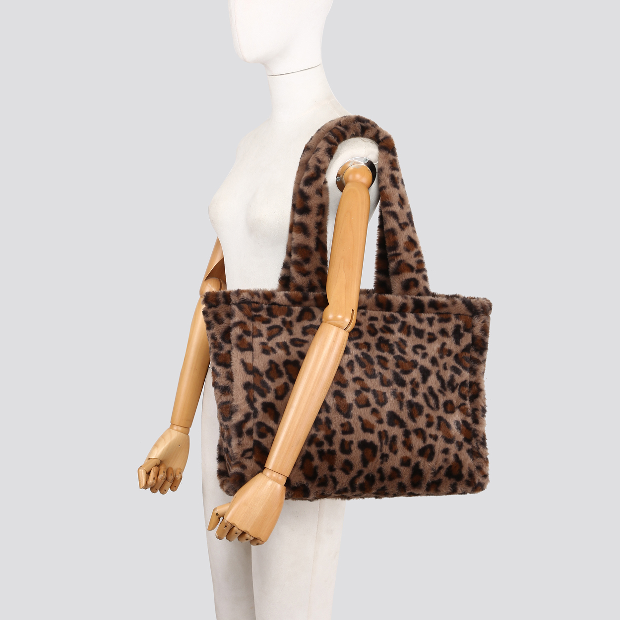 25425 Leopard Print Faux Fur Tote Bag