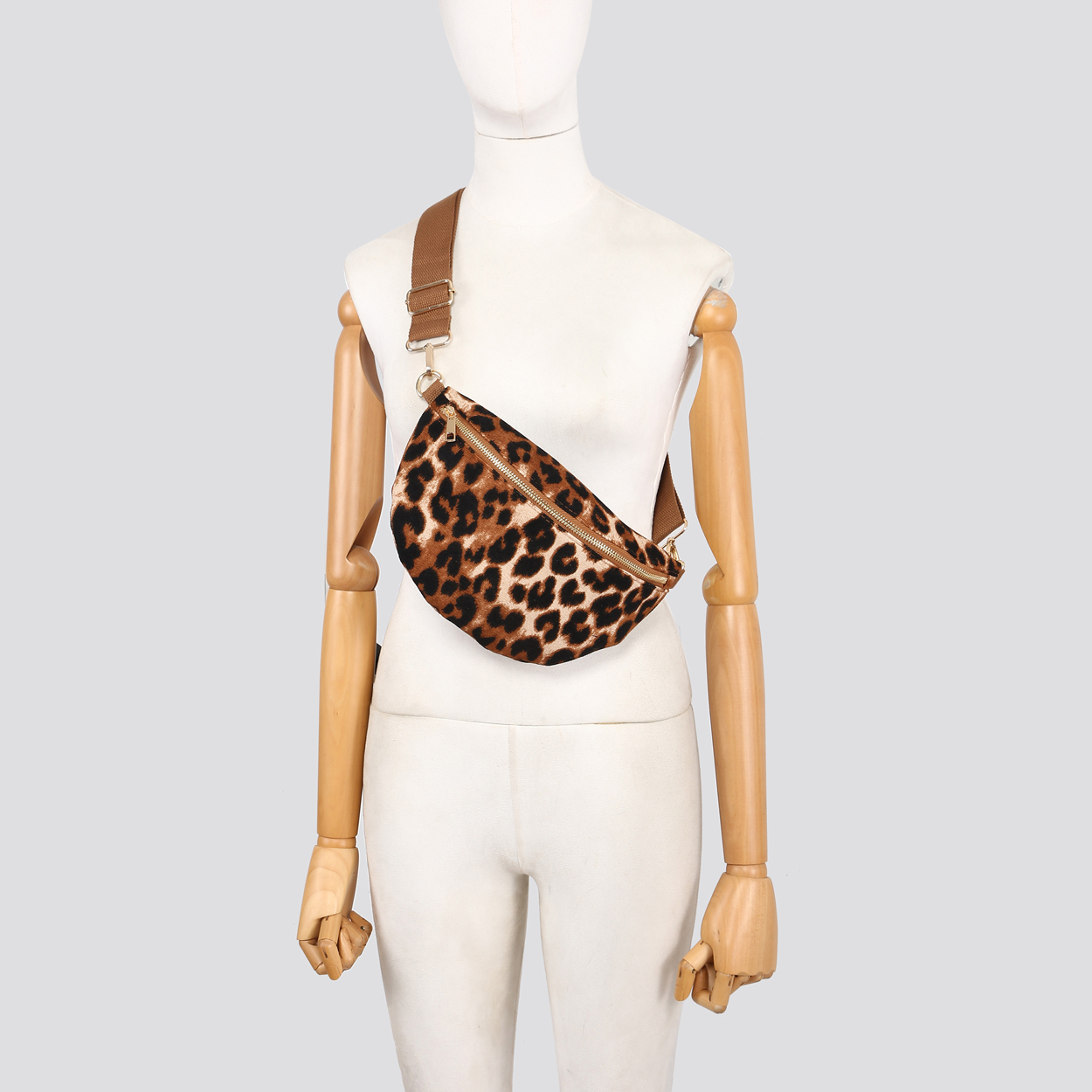 25415 Leopard Print Bum Bag
