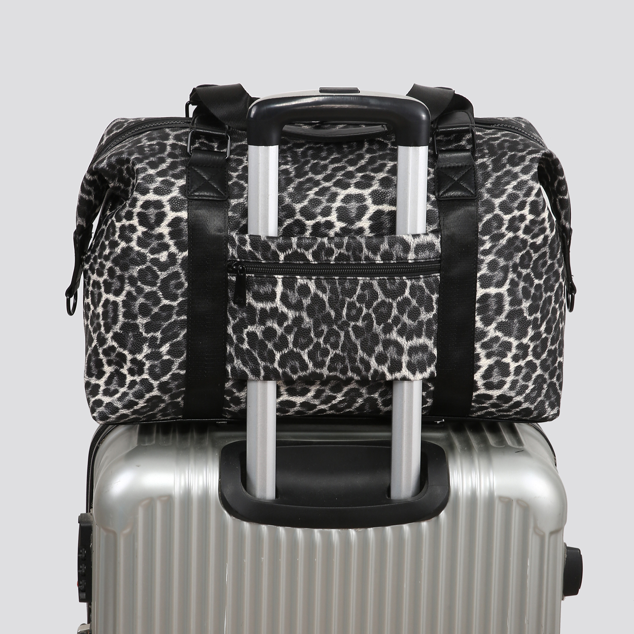 25434  Leopard Print Cabin Bag Duffle Bag