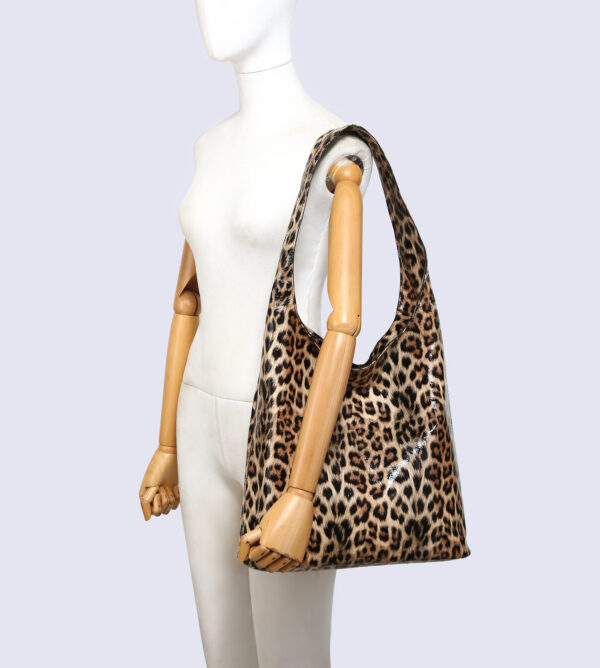 25449  Leopard Print Slouch Bag